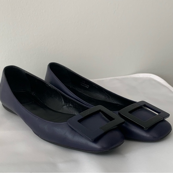 Roger Vivier Flat - Picture 10 of 10